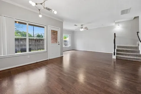 5227 Brinkman Court Houston TX 77091