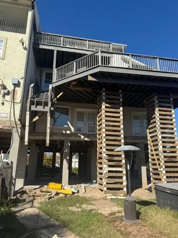 15 Harbour Drive Nassau Bay TX 77058