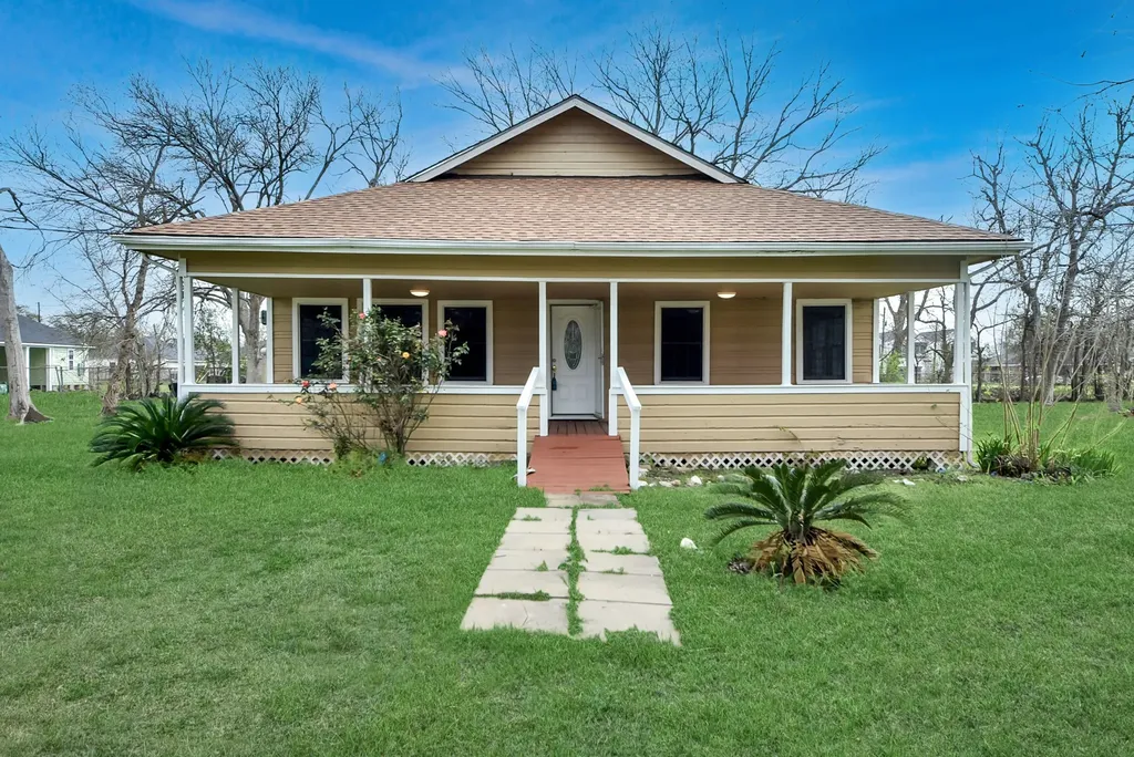 9413 Arden Court Houston TX 77033