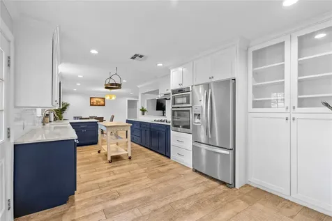 10058 Cedardale Drive Houston TX 77055