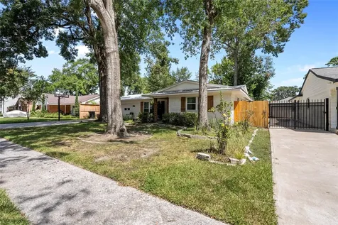 10058 Cedardale Drive Houston TX 77055