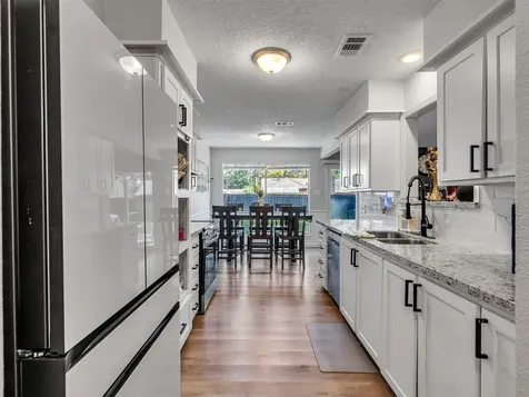 15102 Rolling Oaks Drive Houston TX 77070