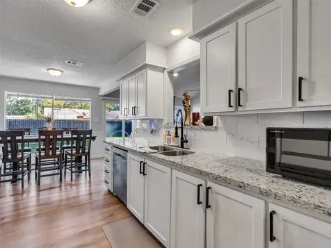 15102 Rolling Oaks Drive Houston TX 77070