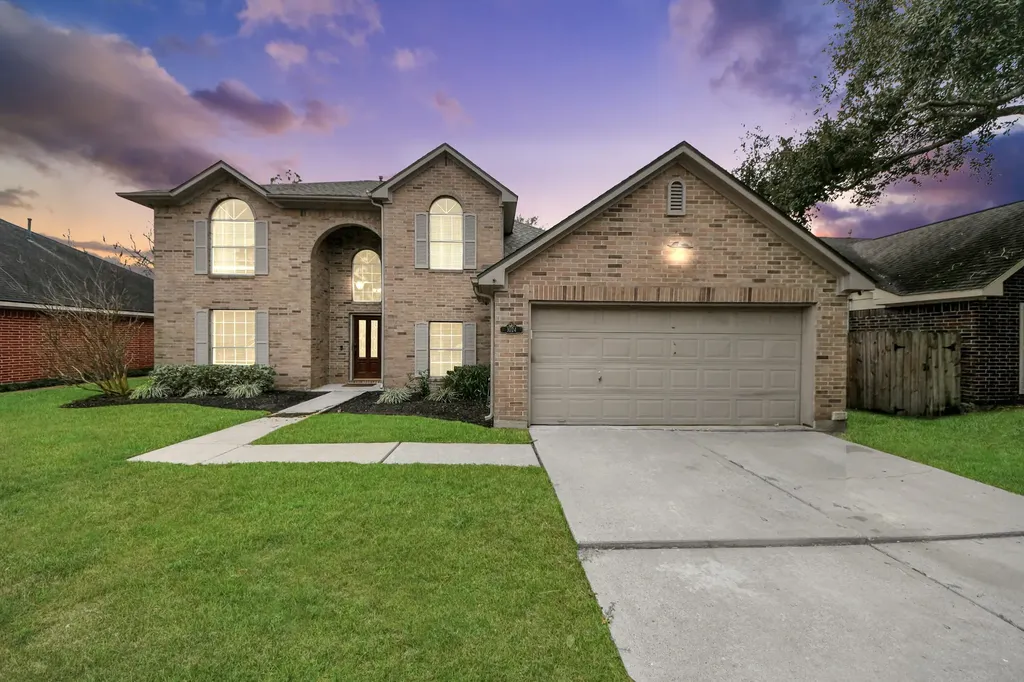 1024 Glenview Drive Pearland TX 77581