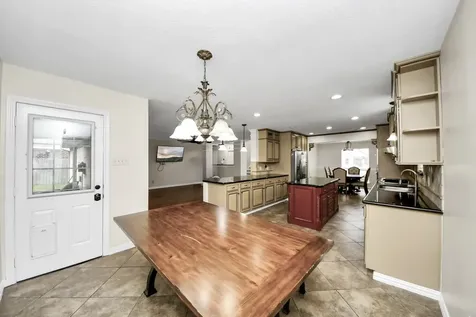 1024 Glenview Drive Pearland TX 77581