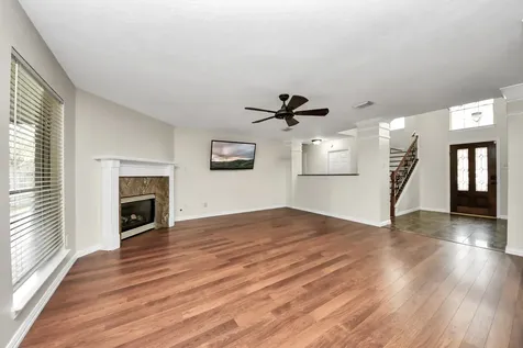 1024 Glenview Drive Pearland TX 77581