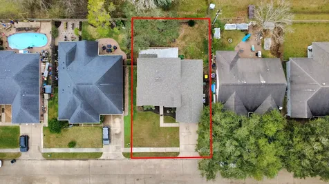 1024 Glenview Drive Pearland TX 77581