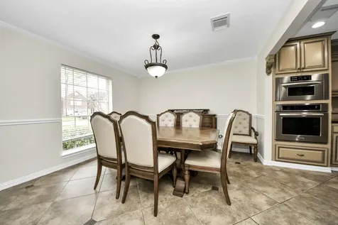 1024 Glenview Drive Pearland TX 77581