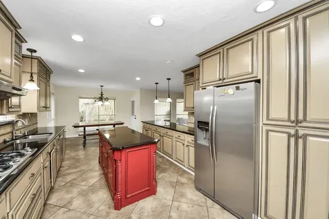 1024 Glenview Drive Pearland TX 77581