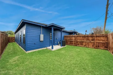 5211 Amy Street B Houston TX 77028