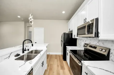 5211 Amy Street B Houston TX 77028