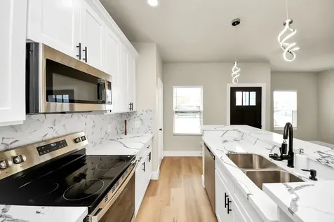 5211 Amy Street B Houston TX 77028