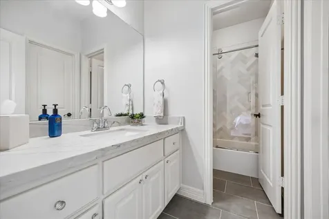 3642 Aberdeen Way Houston TX 77025