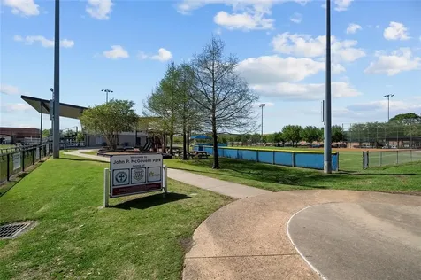 3642 Aberdeen Way Houston TX 77025