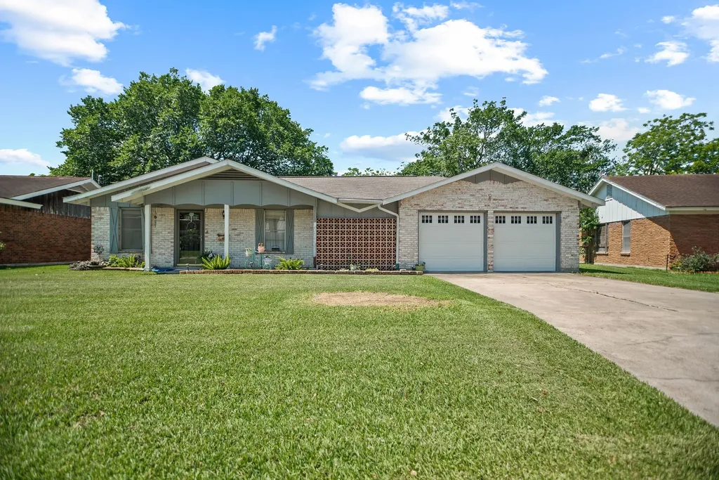 519 Travis Street Port Lavaca TX 77979