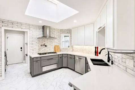 201 Vanderpool Lane 130 Houston TX 77024