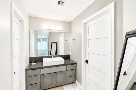 201 Vanderpool Lane 130 Houston TX 77024