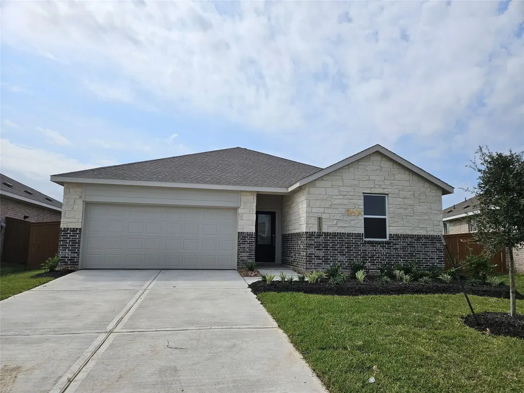 9231 Alaska Shores Drive Baytown TX 77521