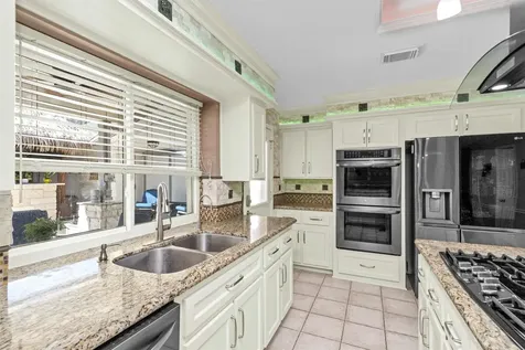 2108 Kildare Drive Pearland TX 77581
