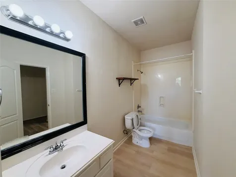 3815 Beacons View Lane Friendswood TX 77546