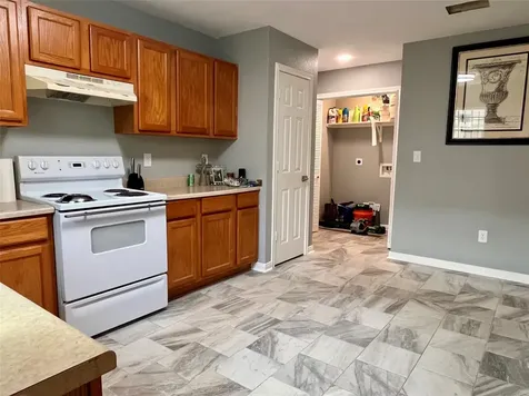821 W 15th Street Port Arthur TX 77640