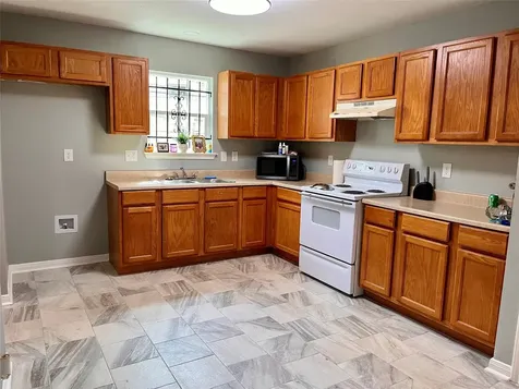 821 W 15th Street Port Arthur TX 77640