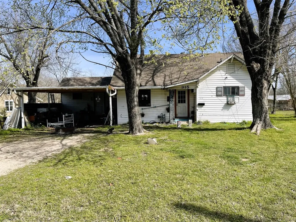 315 11th Avenue Teague TX 75860