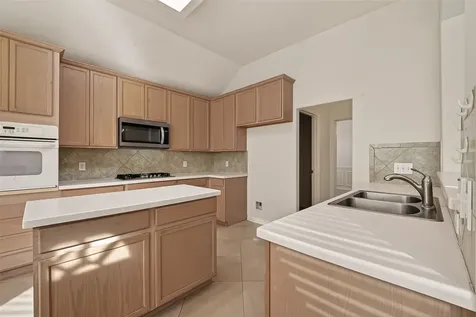 2604 Hidden Creek Drive Pearland TX 77581
