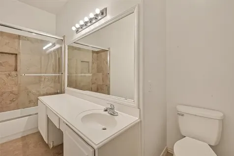 2604 Hidden Creek Drive Pearland TX 77581