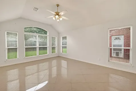 2604 Hidden Creek Drive Pearland TX 77581