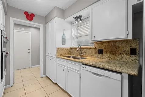 883 Silverpines Road Houston TX 77062