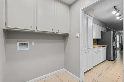 883 Silverpines Road Houston TX 77062