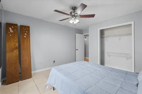 883 Silverpines Road Houston TX 77062