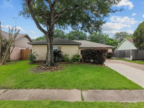 883 Silverpines Road Houston TX 77062