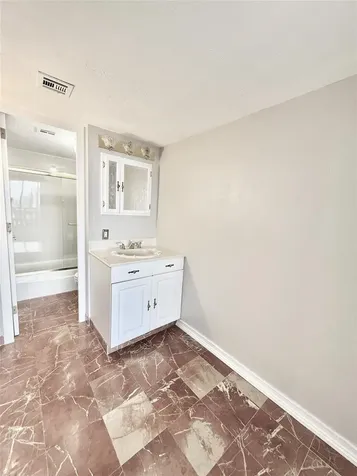 2016 Main Street 1904 Houston TX 77002