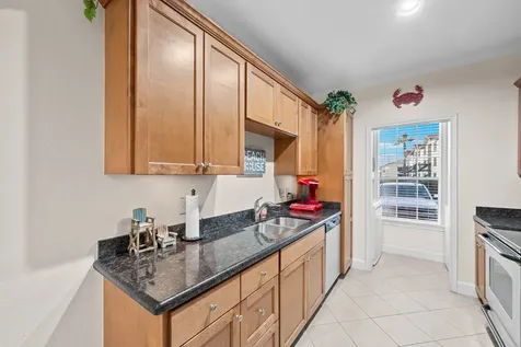 7000 Seawall Boulevard 811 Galveston TX 77551