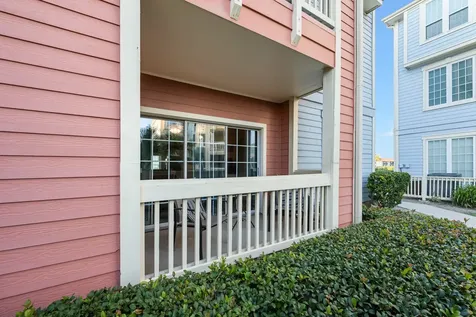 7000 Seawall Boulevard 811 Galveston TX 77551