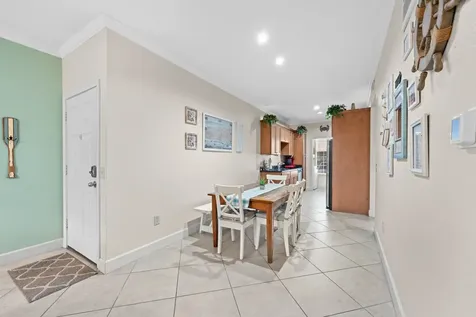 7000 Seawall Boulevard 811 Galveston TX 77551