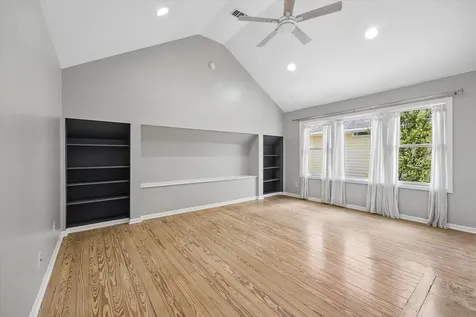 1907 Norfolk Street B Houston TX 77098