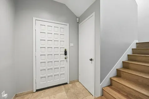 1907 Norfolk Street B Houston TX 77098