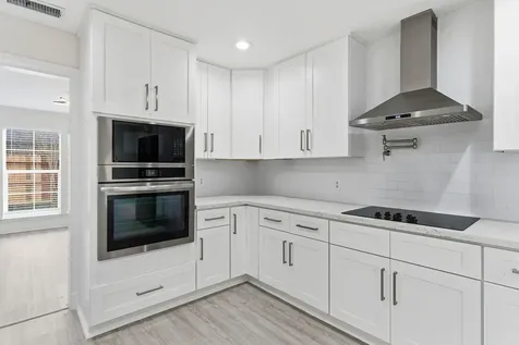 13811 Menasco Court Houston TX 77077