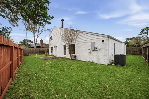 13811 Menasco Court Houston TX 77077