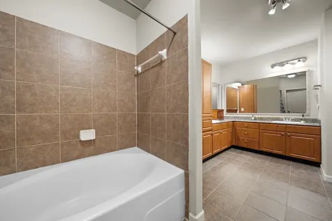 1711 Old Spanish Trail 218 Houston TX 77054