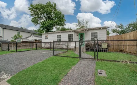 4706 Fisk Street Houston TX 77009