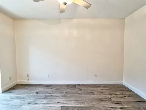3130 SW Walnut Bend Lane SW 409 Houston TX 77042