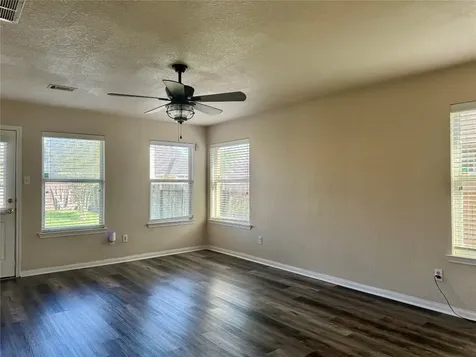 4015 Redwood Arbor Lane Fresno TX 77545