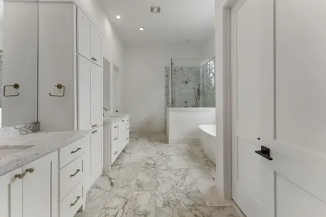 82 Simon Lake Lane The Woodlands TX 77381