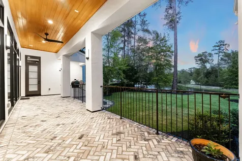 82 Simon Lake Lane The Woodlands TX 77381