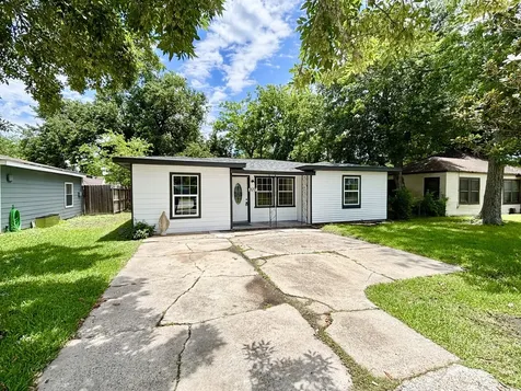 317 San Jacinto Street La Porte TX 77571