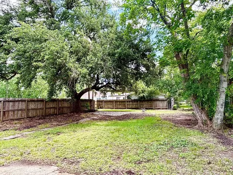 317 San Jacinto Street La Porte TX 77571